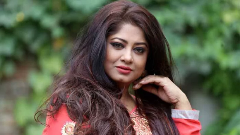 Ma chele sex নায়িকা মৌসুমীর ইনসেস্ট সেক্স কাহিনী